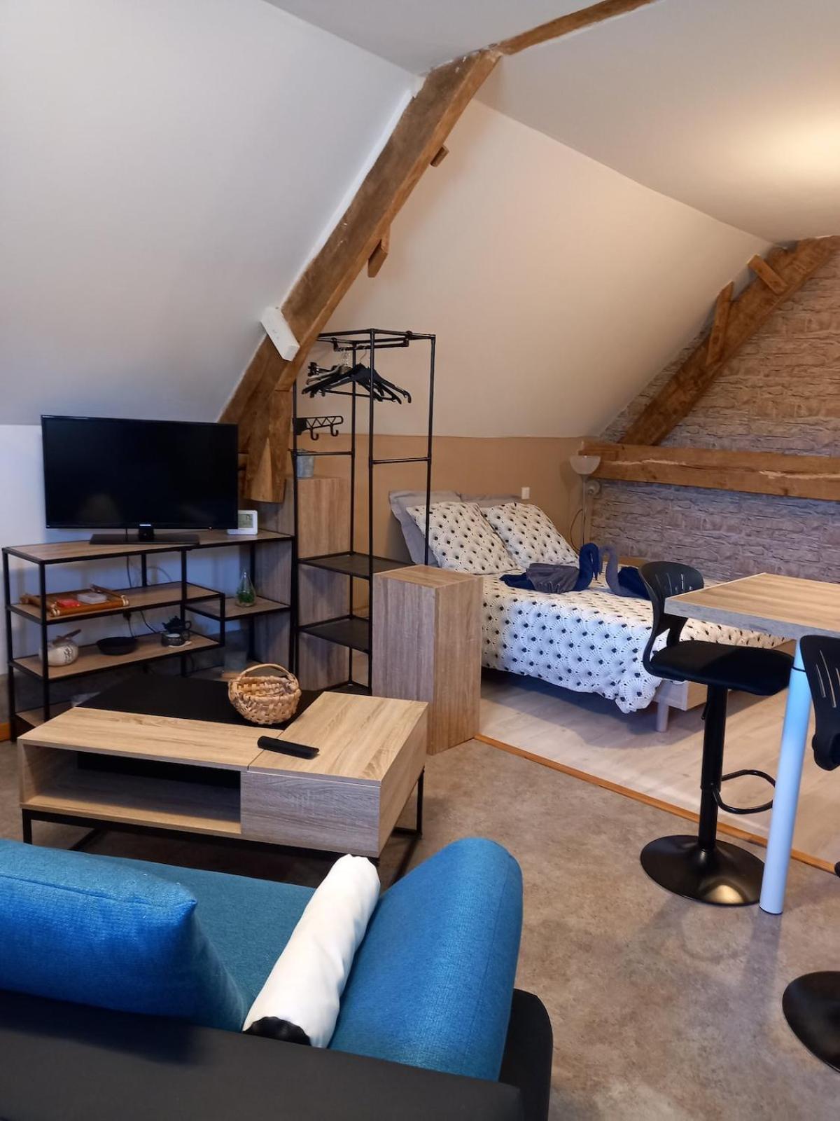 Studio Dans Une Longere En Pierre A La Campagne Apartment Saint-Ovin ภายนอก รูปภาพ